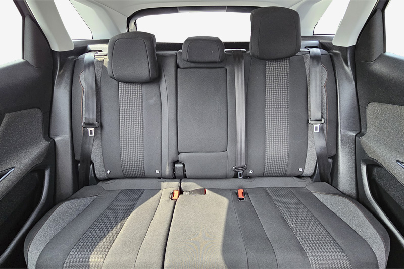 PEUGEOT - 3008N ACT 20H BA6 AC 2.0 5P 4X2 TA DIESEL - 2021 - Image 4