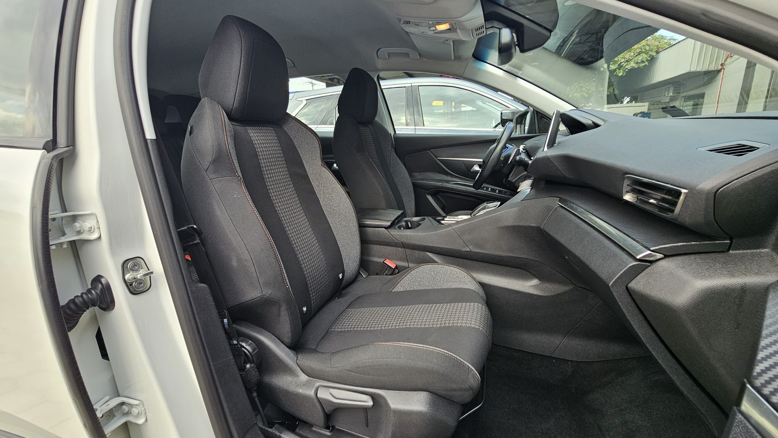 PEUGEOT - 3008 AC 1.6 5P 4X2 TA - 2018 - Image 3