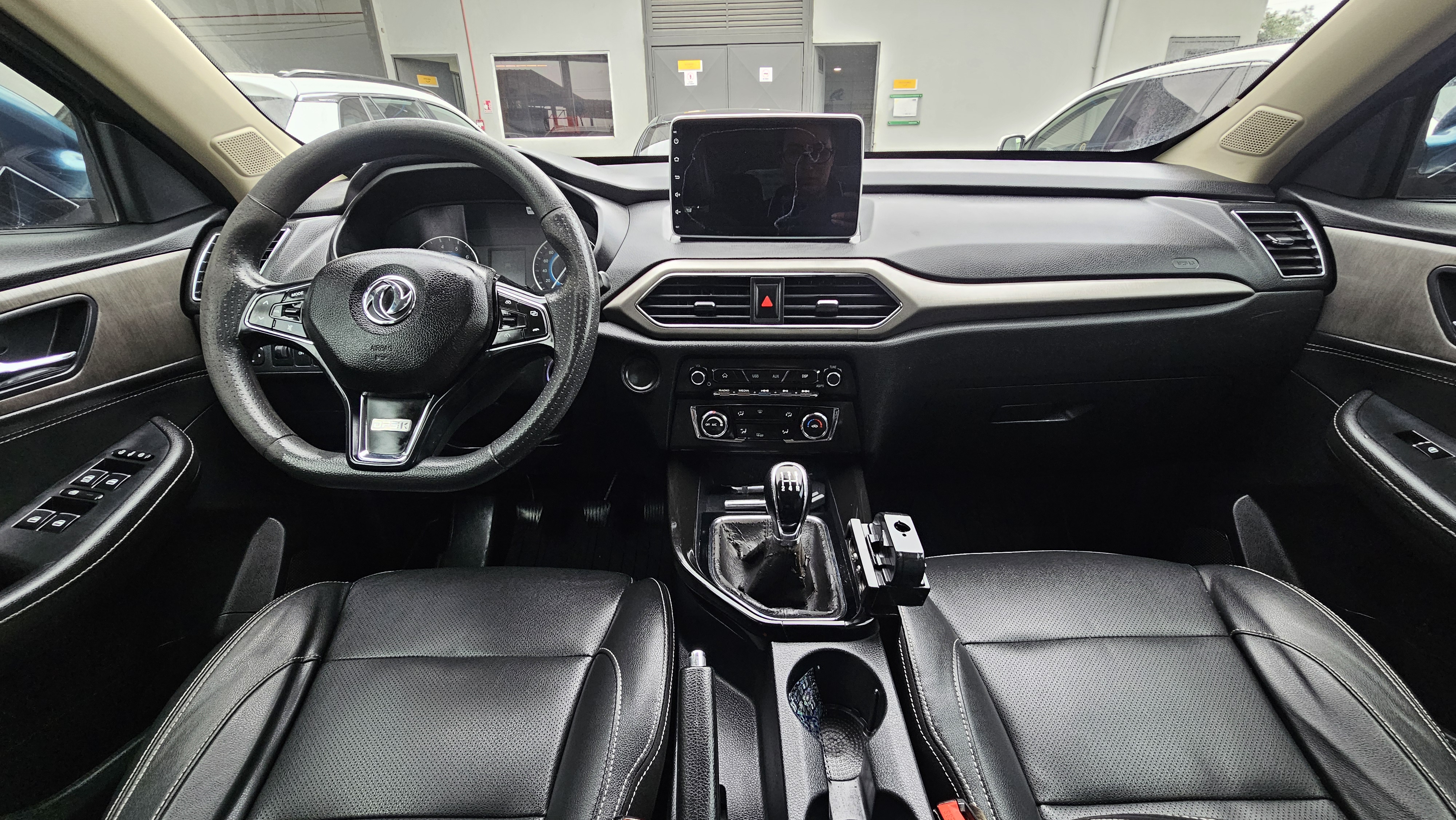 D.F.S.K. (DONGFENG) - GLORY 560 AC 1.8 5P 4X2 TM - 2023 - Image 9