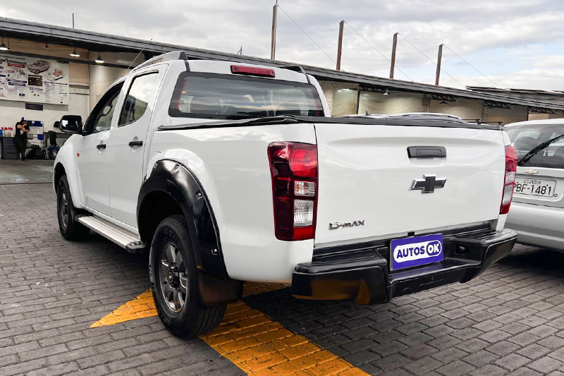 CHEVROLET - D-MAX CRDI HI RIDE AC 2.5 CD 4X2 TM DIESEL - 2023 - Image 10