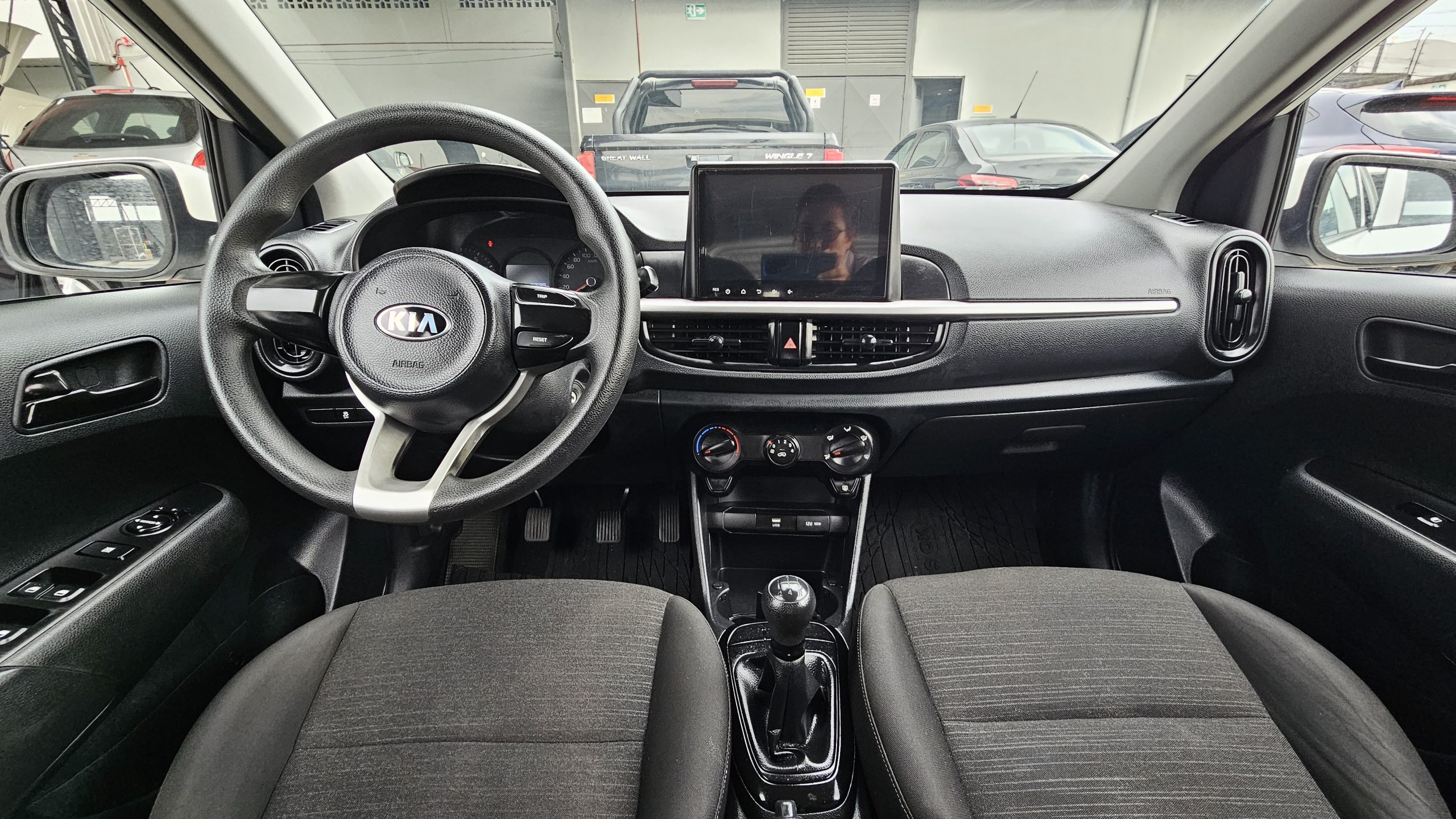 KIA - PICANTO LX 1.0 4P 4X2 TM - 2022 - Image 10